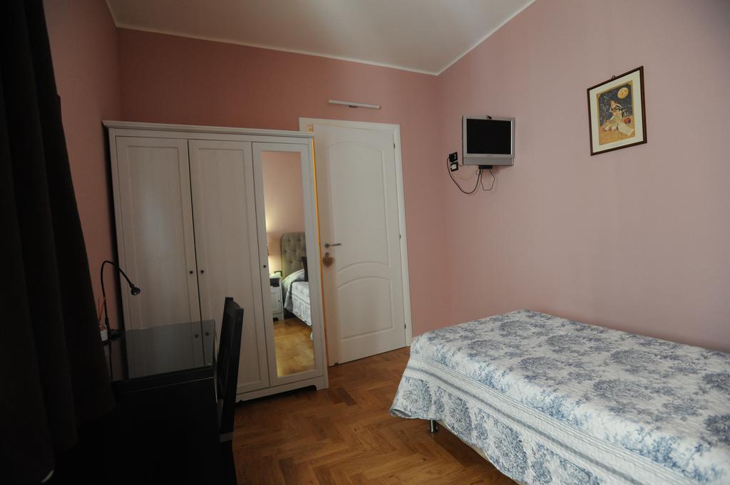 B&B Aurora Domus D'A-Mare Pesaro Room photo