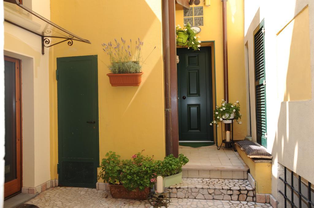 B&B Aurora Domus D'A-Mare Pesaro Exterior photo