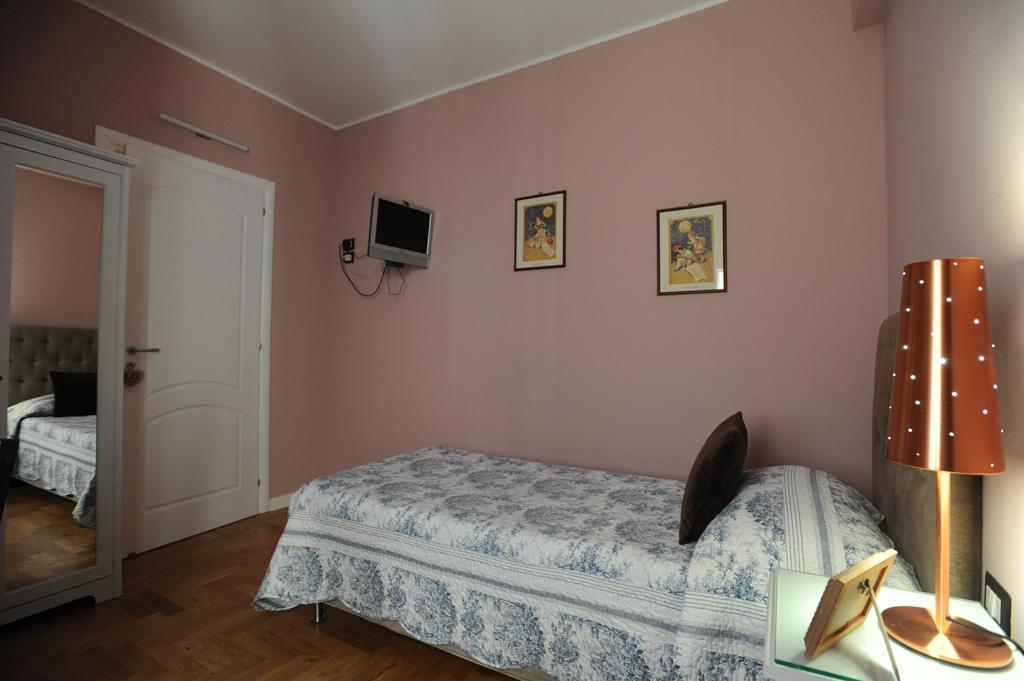 B&B Aurora Domus D'A-Mare Pesaro Room photo