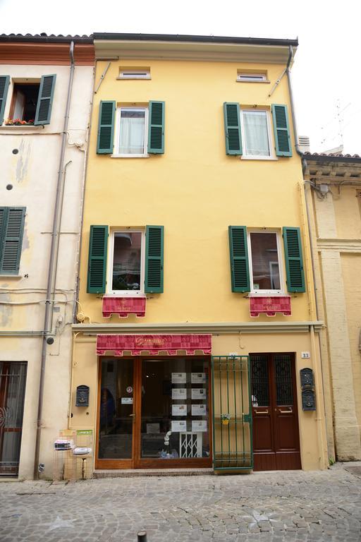 B&B Aurora Domus D'A-Mare Pesaro Exterior photo