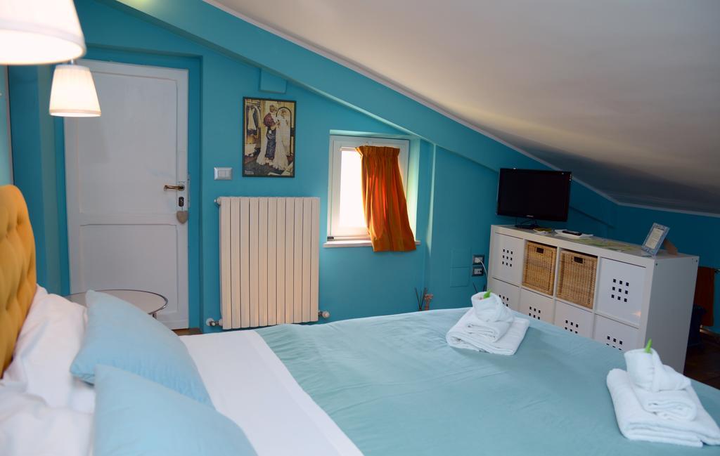 B&B Aurora Domus D'A-Mare Pesaro Exterior photo