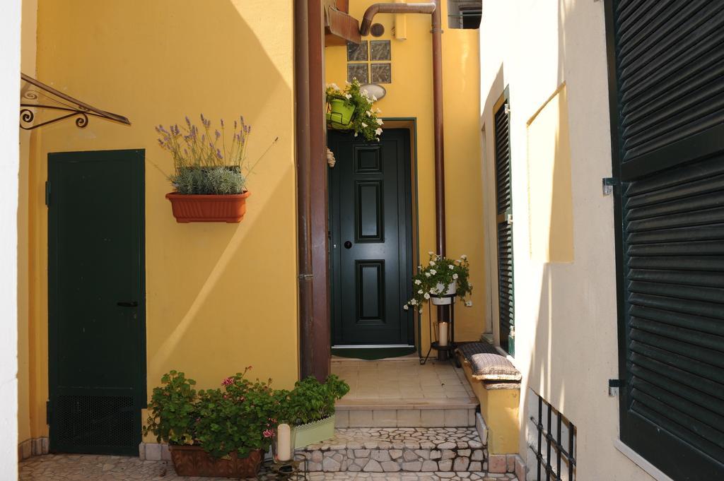 B&B Aurora Domus D'A-Mare Pesaro Exterior photo