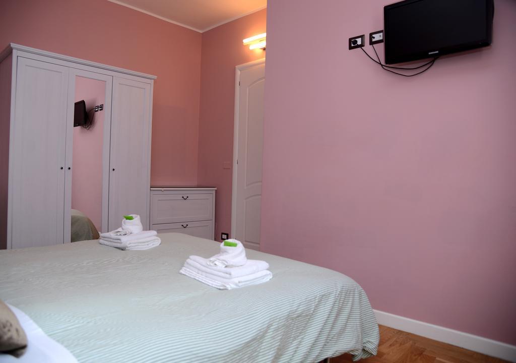 B&B Aurora Domus D'A-Mare Pesaro Exterior photo