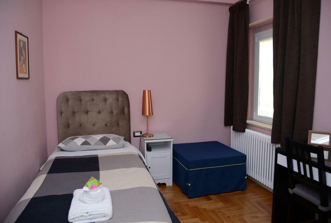 B&B Aurora Domus D'A-Mare Pesaro Exterior photo