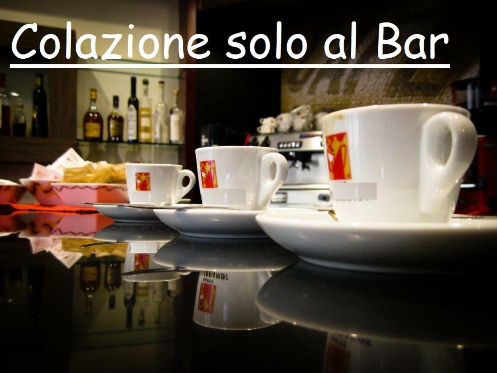 B&B Aurora Domus D'A-Mare Pesaro Exterior photo